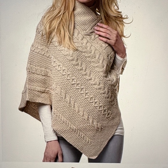 Inis Crafts Irish Merino Wool Chunky Mixed Knit Poncho M/L - Picture 2 of 9